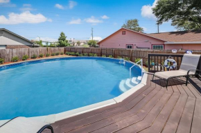 The Vibe Retreat Pool Hot Tub Gameroom Firepit
